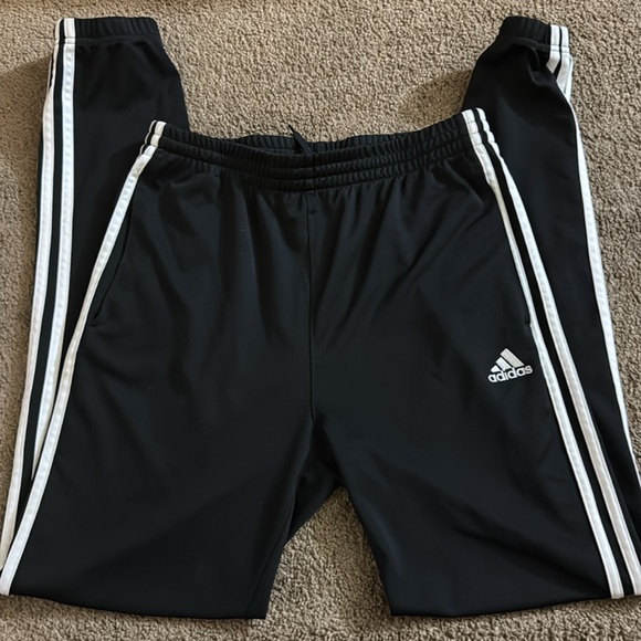 Adidas Lightweight Jogger Size XL - Picture 2 of 5